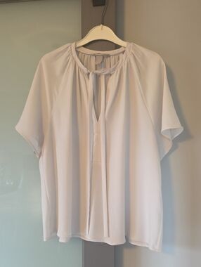 H&M Size M Short Sleeve Blouse